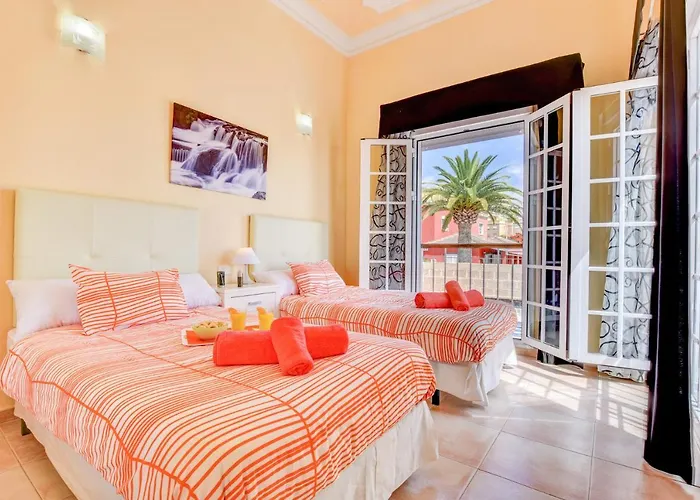 Teide Sol Con Piscina Climatizada, Playa Fanabe, *