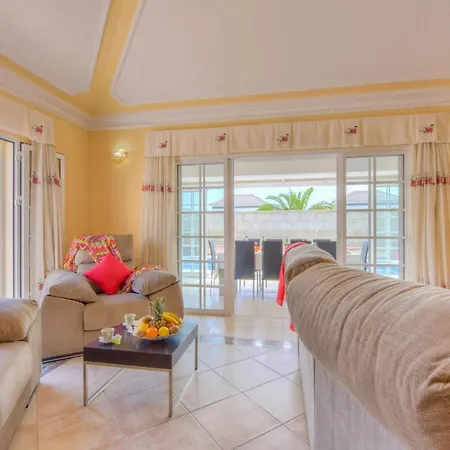 Teide Sol Con Piscina Climatizada, Playa Fanabe, Vila Costa Adeje (Tenerife)